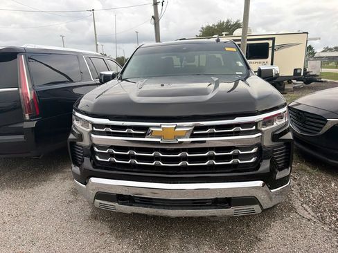 Used 2023 Chevrolet Silverado 1500 LTZ w/ LTZ Convenience Package II AWD/4WD image 2