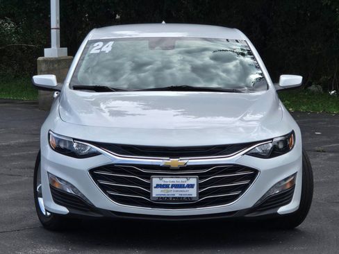 Used 2024 Chevrolet Malibu LT image 3