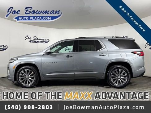 Used 2023 Chevrolet Traverse Premier AWD/4WD image 1