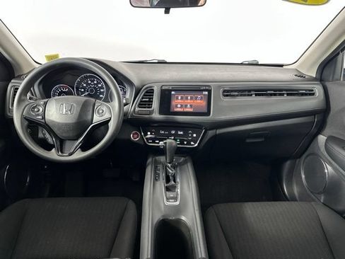 Used 2018 Honda HR-V EX image 11