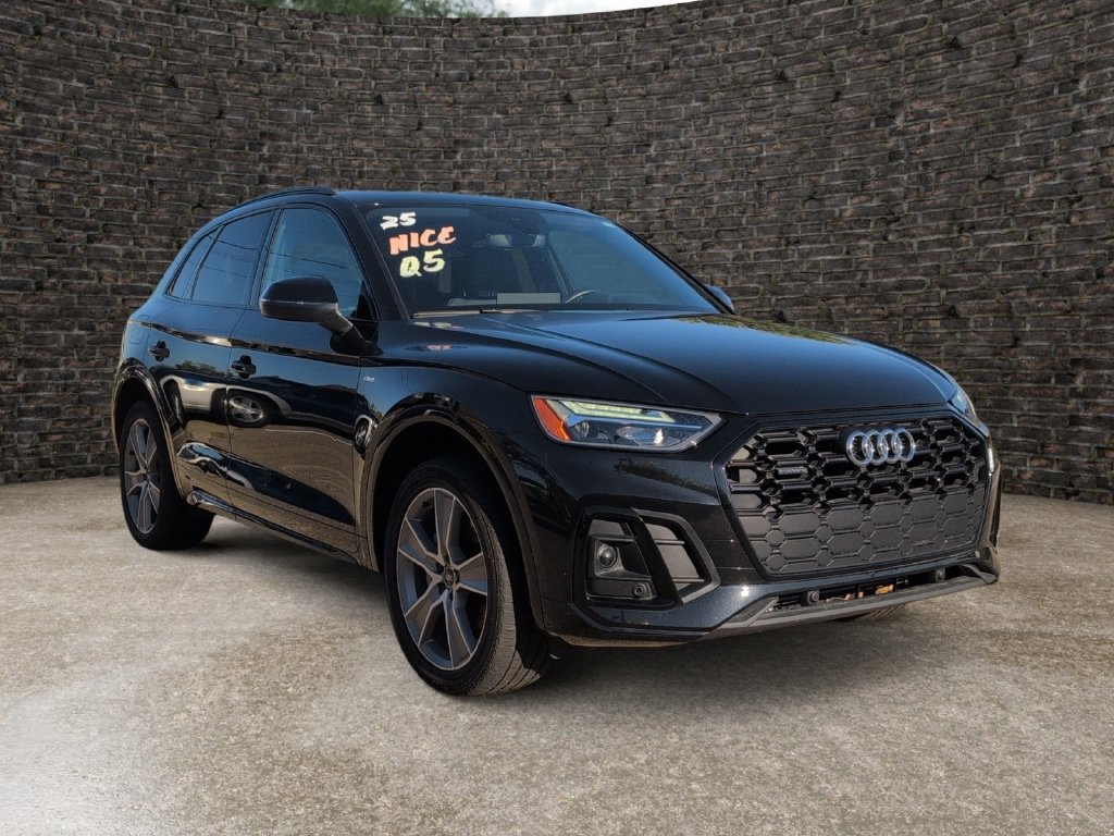 Used 2025 Audi Q5 2.0T Premium AWD/4WD image 2