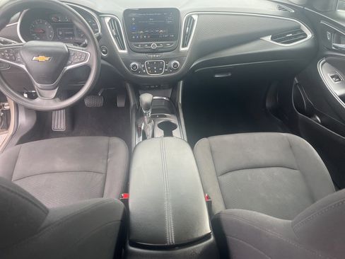 Used 2023 Chevrolet Malibu LT image 11