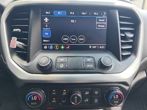 Used 2023 GMC Acadia SLE FWD image 9
