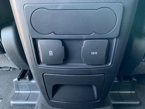 Used 2022 Ford Explorer ST AWD/4WD image 40