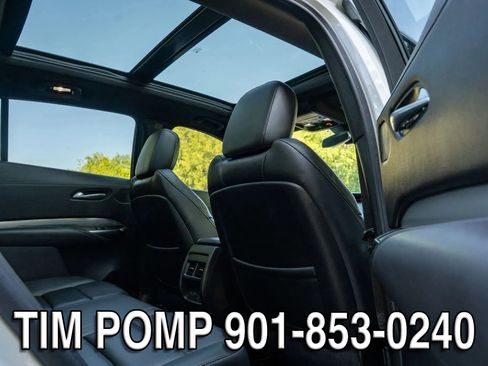 Used 2023 Cadillac XT4 Premium Luxury w/ Cold Weather Package FWD image 16
