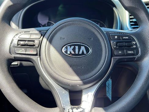 Used 2017 Kia Sportage LX AWD/4WD image 12