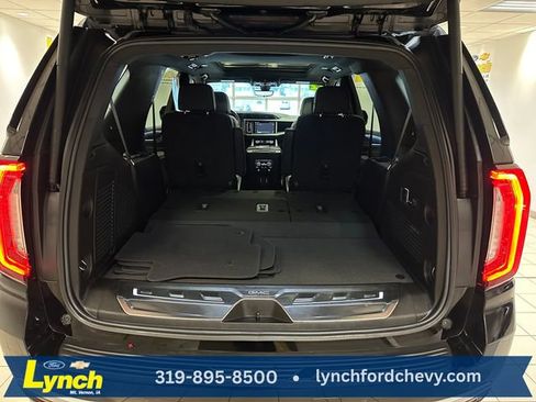 Used 2022 GMC Yukon Denali w/ Denali Premium Package AWD/4WD image 26