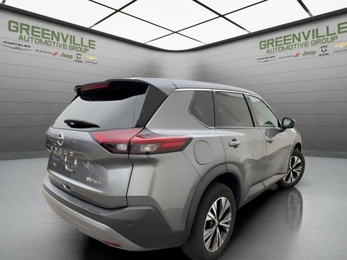 Used 2021 Nissan Rogue SV image 6