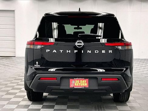 New 2025 Nissan Pathfinder S image 4