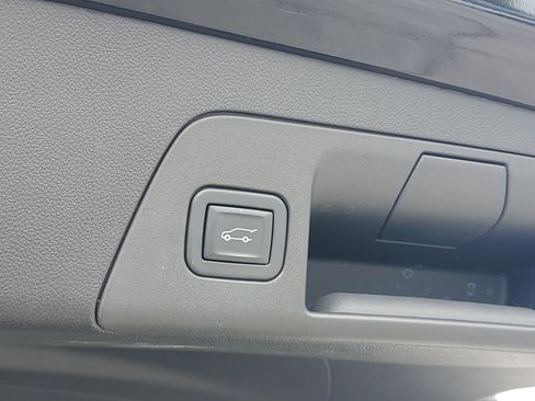 Used 2021 Buick Envision Essence FWD image 10