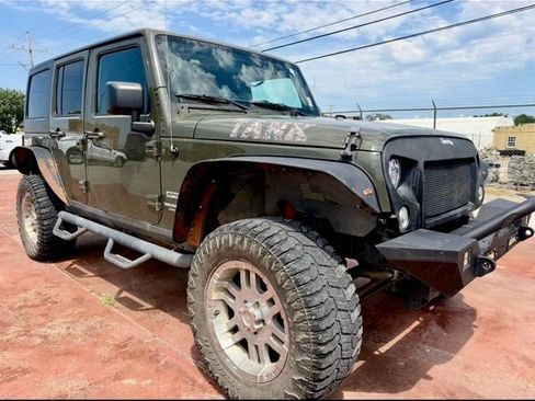 Used 2015 Jeep Wrangler Unlimited Sport AWD/4WD image 3