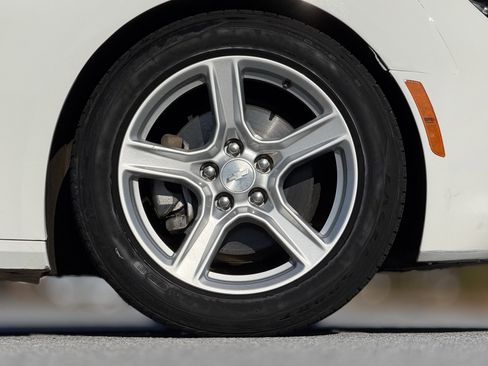 Used 2020 Chevrolet Camaro LT image 22