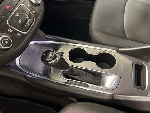 Used 2016 Chevrolet Malibu LT image 14