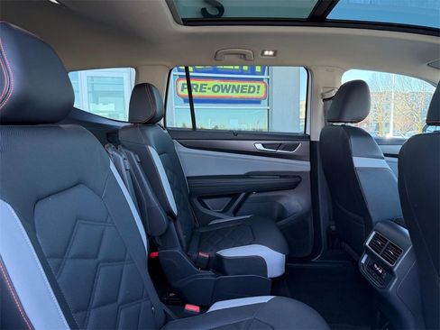 Certified 2025 Volkswagen Atlas Peak Edition SE image 10