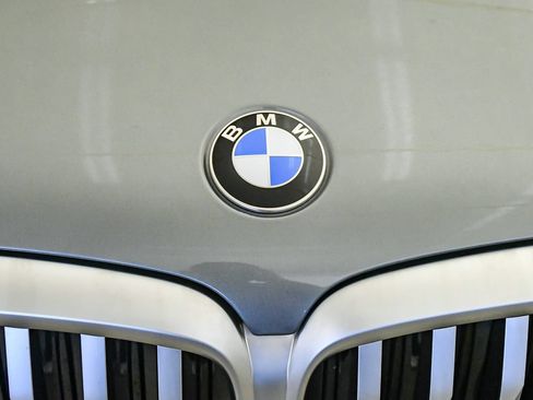 Certified 2024 BMW X5 xDrive40i w/ Premium Package AWD/4WD image 8