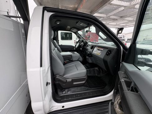 Used 2016 Ford F550 4x4 Regular Cab Super Duty image 15