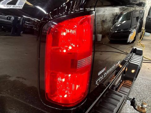 Used 2018 Chevrolet Colorado Z71 image 25