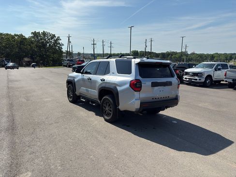 Used 2025 Toyota 4Runner SR5 RWD image 2