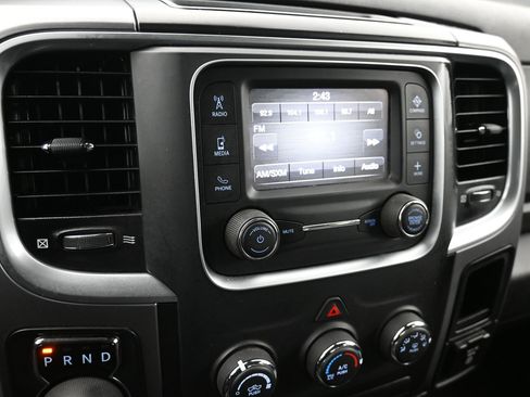 Used 2022 RAM 1500 Classic SLT w/ Protection Group AWD/4WD image 9