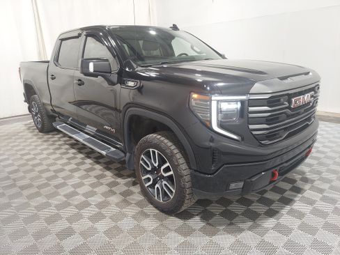 Used 2022 GMC Sierra 1500 AT4 w/ AT4 Premium Package AWD/4WD image 4