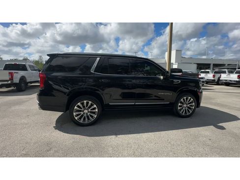 Certified 2021 GMC Yukon Denali w/ Denali Premium Package AWD/4WD image 9