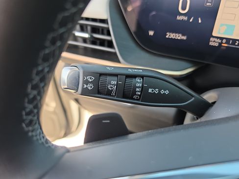 Certified 2025 Buick Envision Avenir AWD/4WD image 22