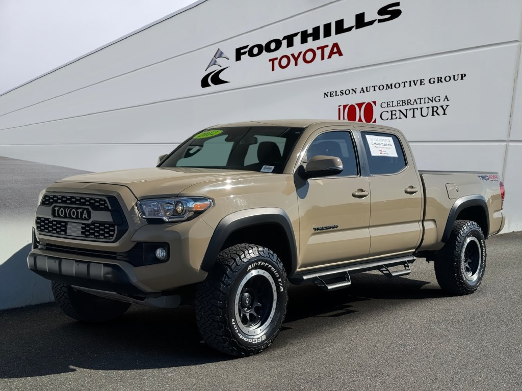 Certified 2018 Toyota Tacoma TRD Off-Road w/ Technology Package AWD/4WD image 3