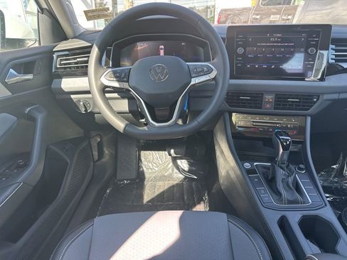 New 2026 Volkswagen Jetta SE image 13