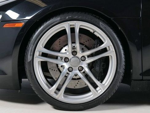 Used 2011 Audi R8 V8 image 35