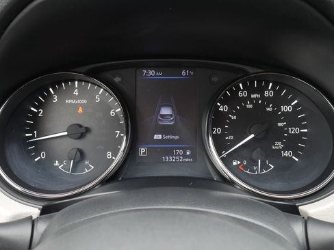 Used 2020 Nissan Rogue Sport SV FWD image 36