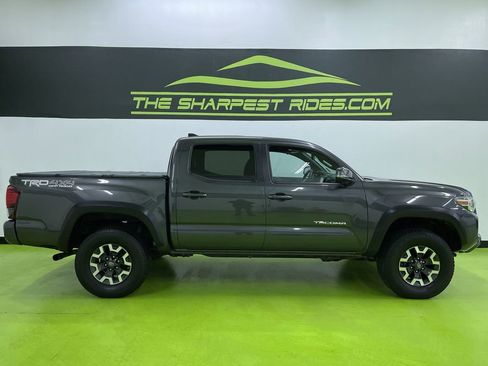 Used 2018 Toyota Tacoma 4x4 Double Cab image 11