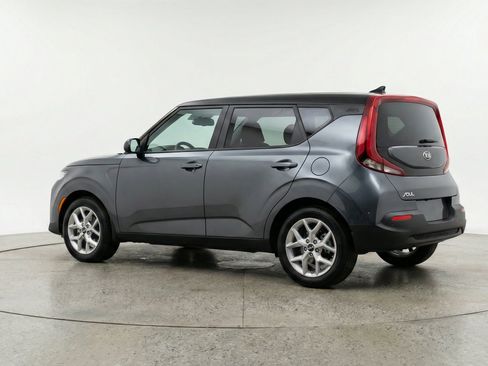 Used 2025 Kia Soul LX w/ LX Technology Package FWD image 8