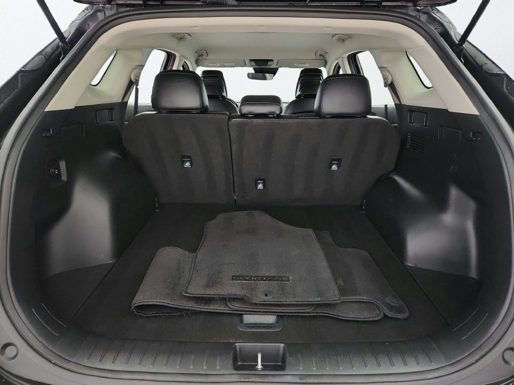 Used 2024 Kia Sportage EX FWD image 32