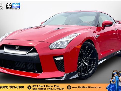 Used 2017 Nissan GT-R Premium w/ Premium Interior Package AWD/4WD image 1