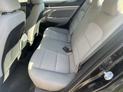 Used 2019 Hyundai Elantra SEL FWD image 15