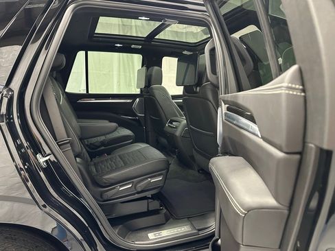 Used 2025 Cadillac Escalade V image 60