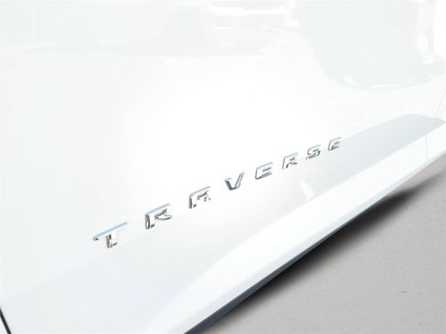 Used 2024 Chevrolet Traverse LT AWD/4WD image 13