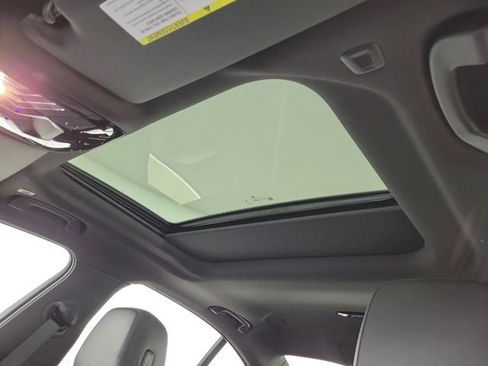 Used 2025 BMW 530i image 21