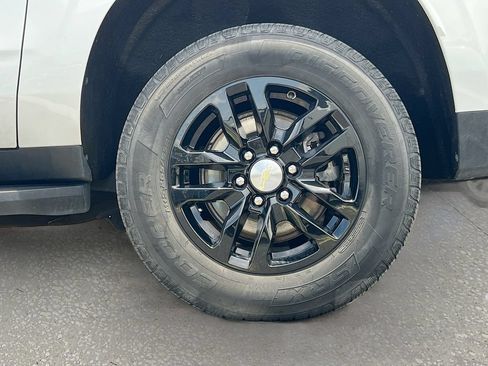 Used 2021 Chevrolet Suburban LT AWD/4WD image 31
