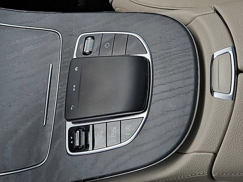 Used 2021 Mercedes-Benz E 350 4MATIC Sedan image 24