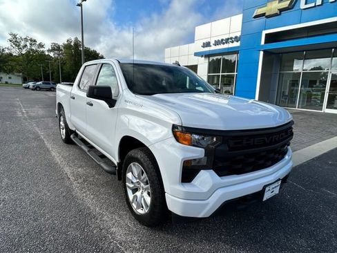 Used 2023 Chevrolet Silverado 1500 Custom AWD/4WD image 8