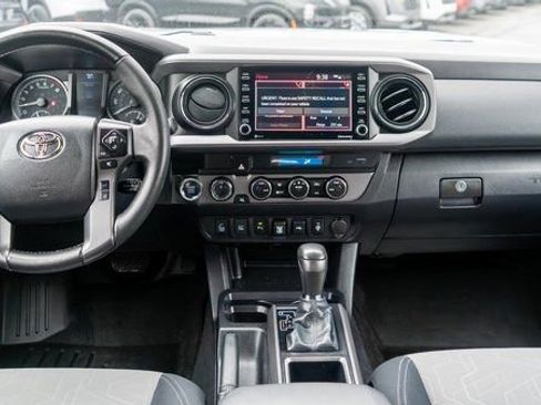 Used 2022 Toyota Tacoma TRD Off-Road w/ Technology Package AWD/4WD image 14