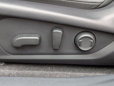 Used 2025 Subaru Crosstrek 2.5i Limited w/ Popular Package #3A image 26