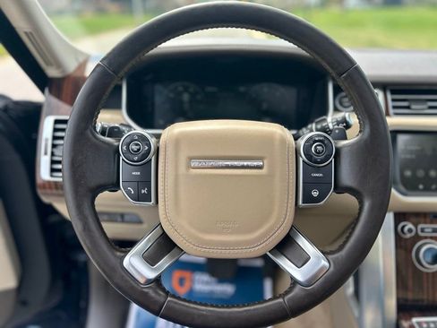 Used 2017 Land Rover Range Rover HSE image 19