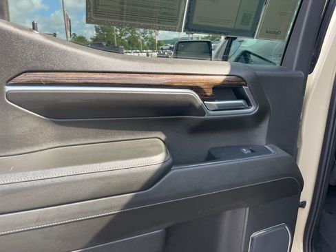 Used 2022 GMC Sierra 1500 AT4 image 23