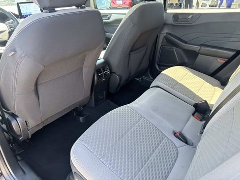 Used 2022 Ford Escape SE w/ SE Sport Appearance Package FWD image 10