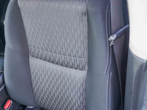 Used 2017 Nissan Rogue SV w/ Sun & Sound Touring Package image 20