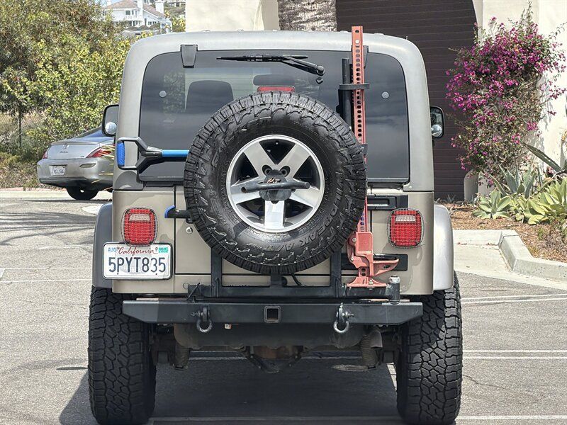 Used 2005 Jeep Wrangler Unlimited Rubicon w/ Sahara Edition Group AWD/4WD image 6