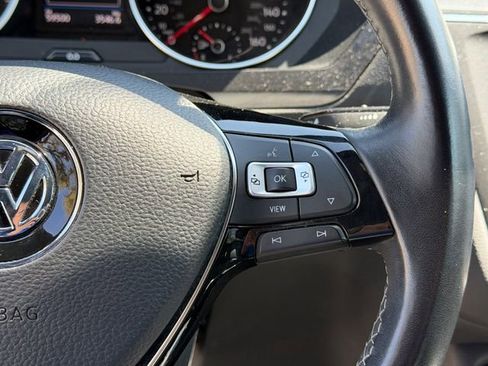 Used 2021 Volkswagen Tiguan SE R-Line image 11