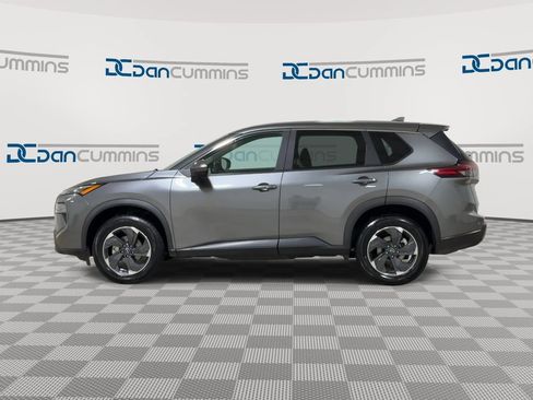 Used 2024 Nissan Rogue SV FWD image 5